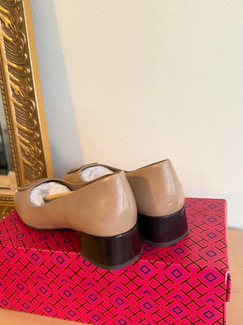 Tory Burch Georgia Pumps in almond - Picture 5 of 7